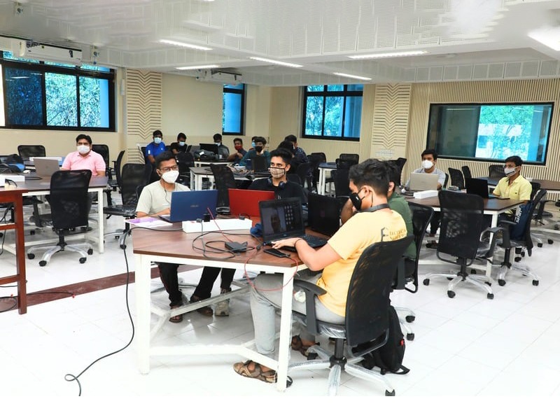 The Electronics Design Lab (EDL) COURSE